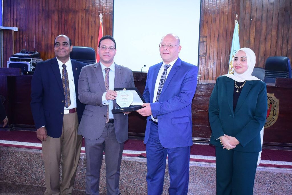 “وحده مكافحة العدوى” تحتفل باليوم العالمي لغسيل الأيدي بمستشفيات جامعة سوهاج